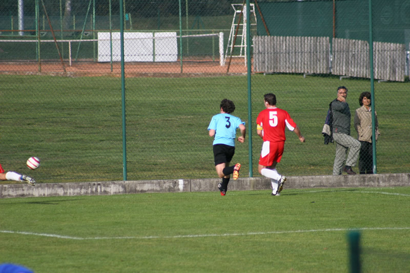 gal/08. Spieltag- SV Reischach-Rasen/2006-10-24 - SVR gg. Rasen-Antholz 078.jpg